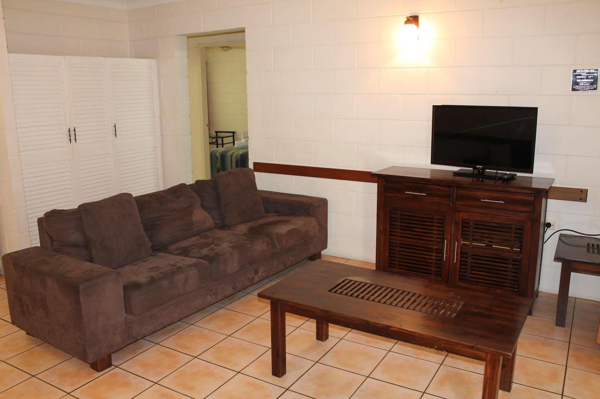 Oasis Inn Apartments Cairns Dış mekan fotoğraf