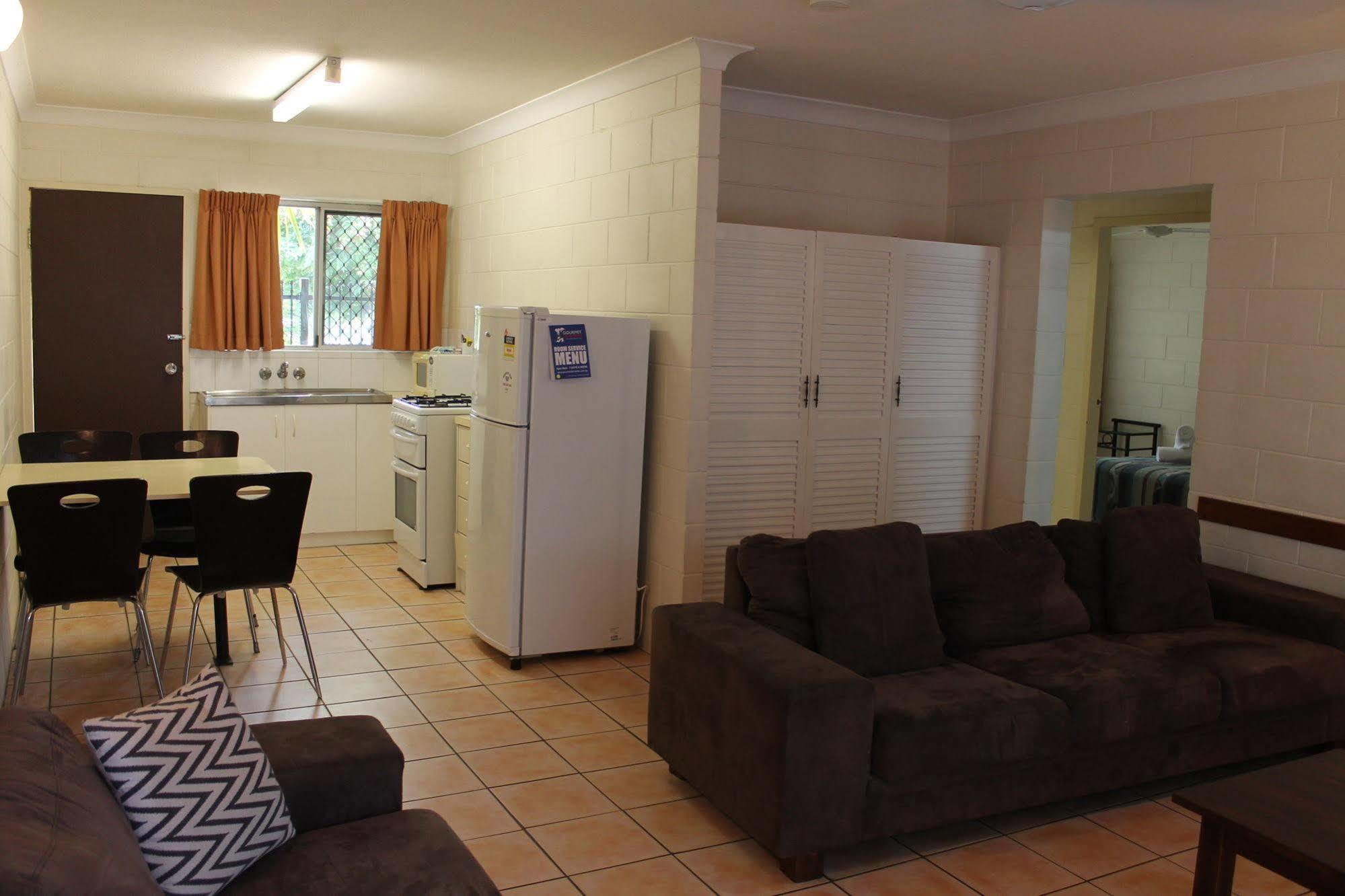 Oasis Inn Apartments Cairns Dış mekan fotoğraf